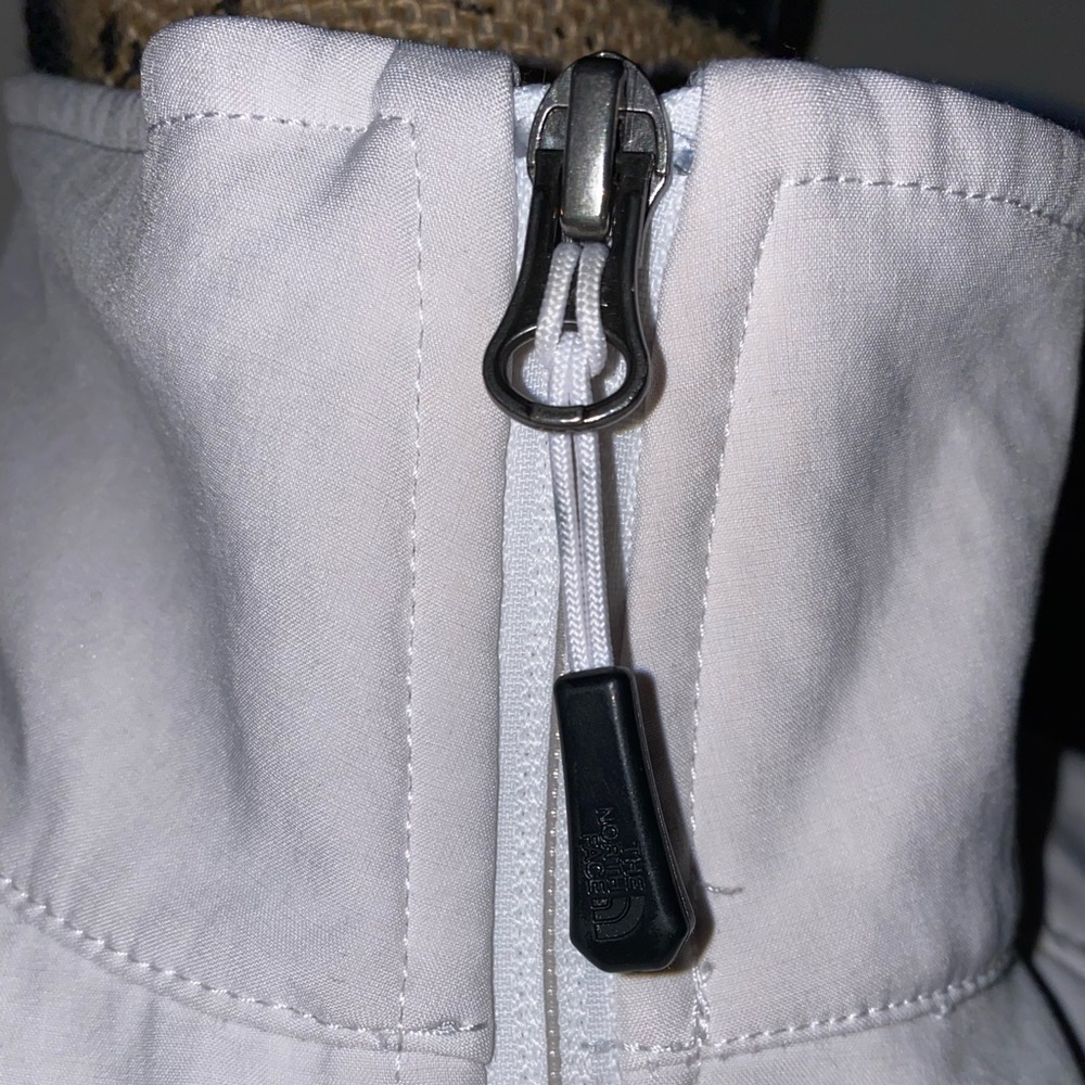 The North Face Jacket in stone/grey - Picture 4 of 11
